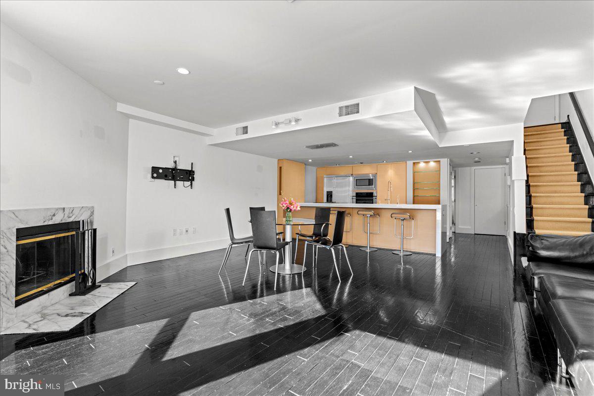 350 S RIVER ROAD D10