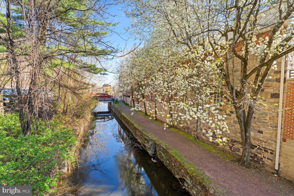 350 S RIVER ROAD D10