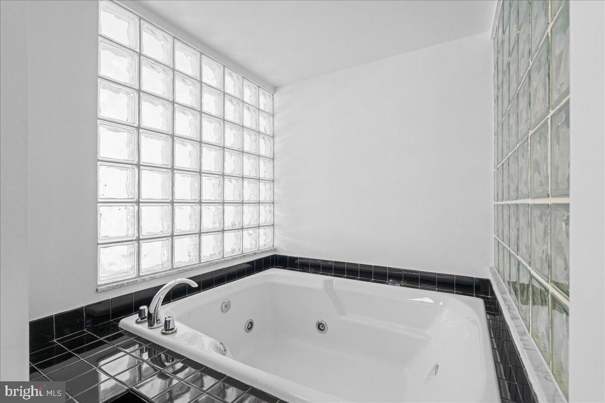 350 S RIVER ROAD D10