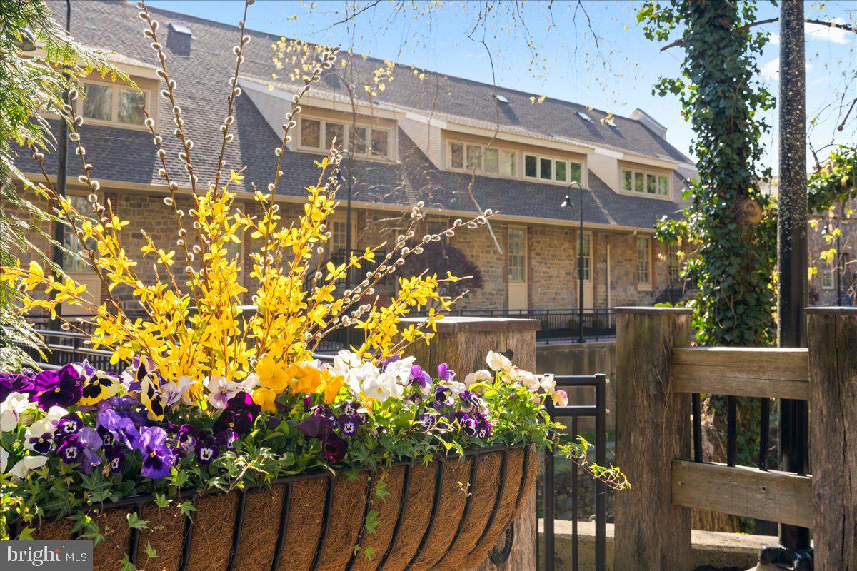 350 S RIVER ROAD D10