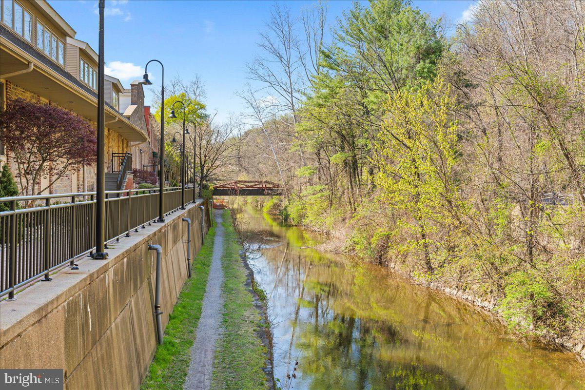 350 S RIVER ROAD D10