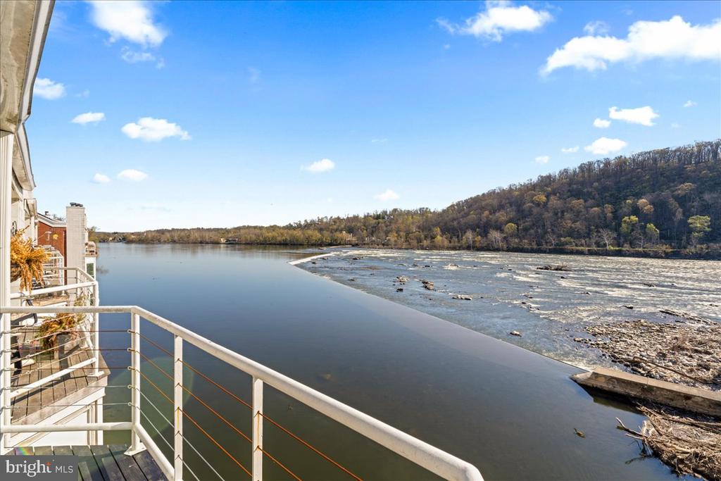 350 S RIVER ROAD D10