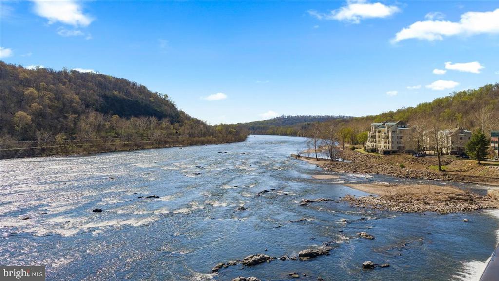 350 S RIVER ROAD D10