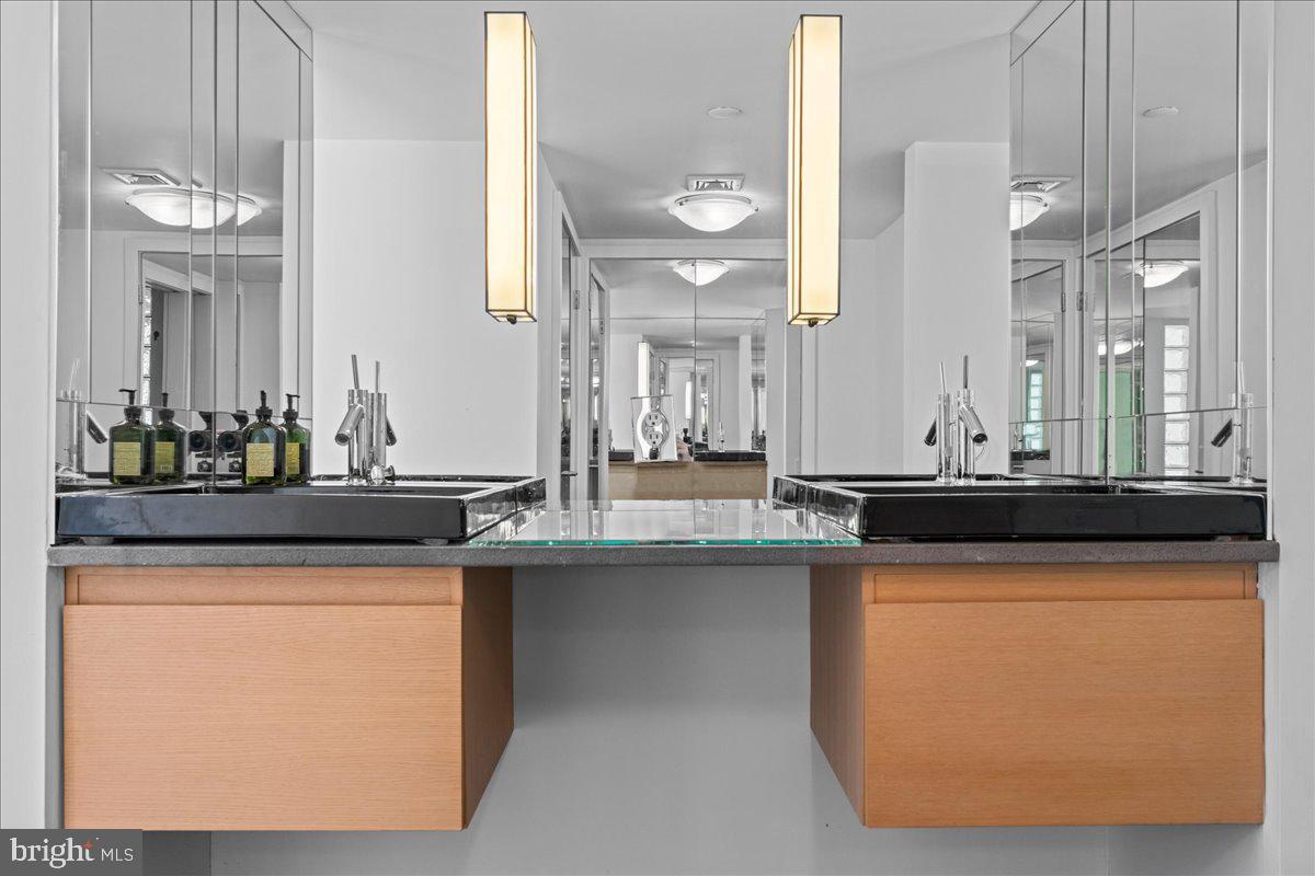 350 S RIVER ROAD D10