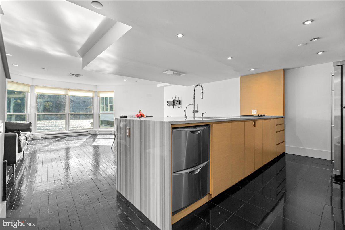 350 S RIVER ROAD D10