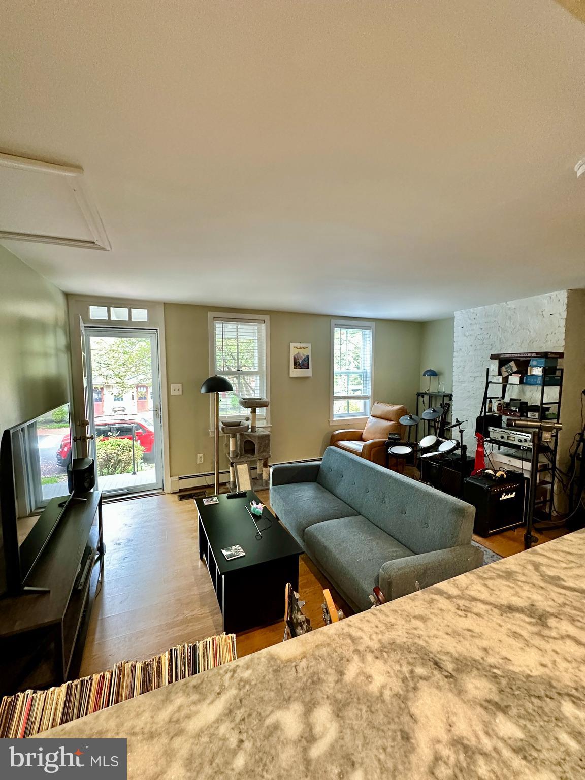 72 W FERRY STREET