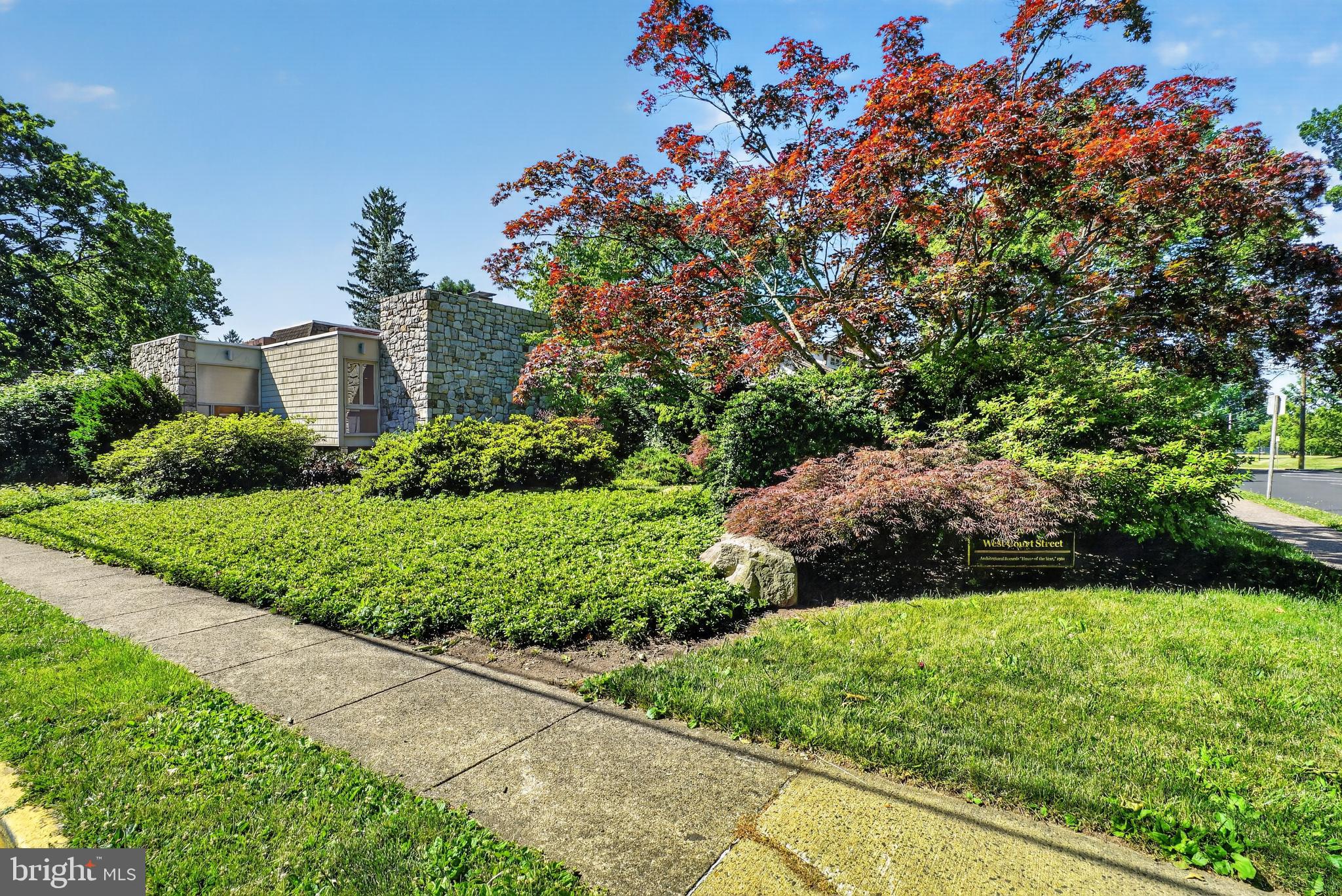 360 W COURT STREET