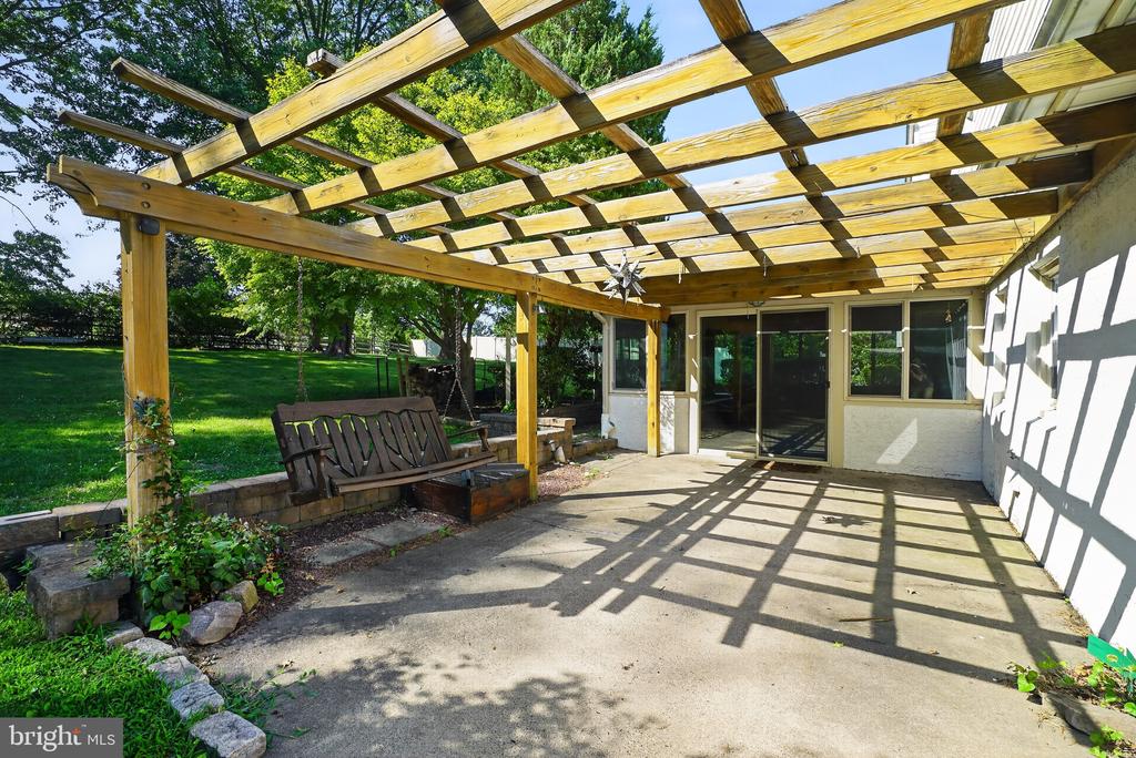 26 HIGH POINT DRIVE