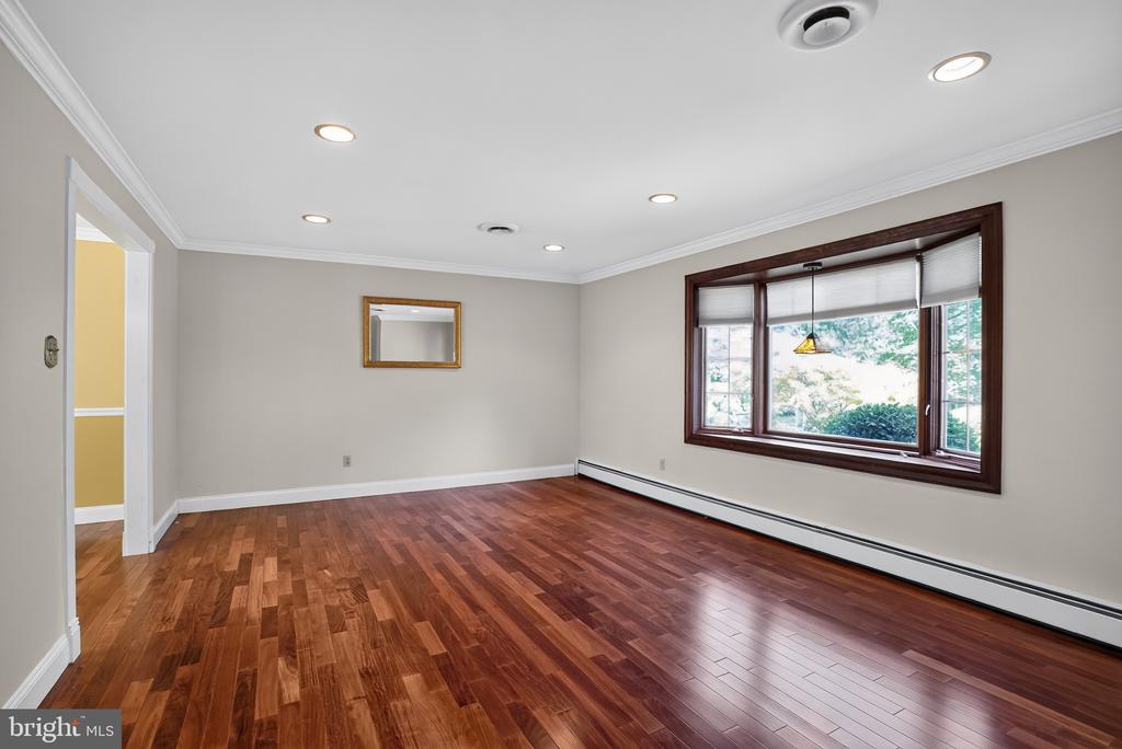 26 HIGH POINT DRIVE