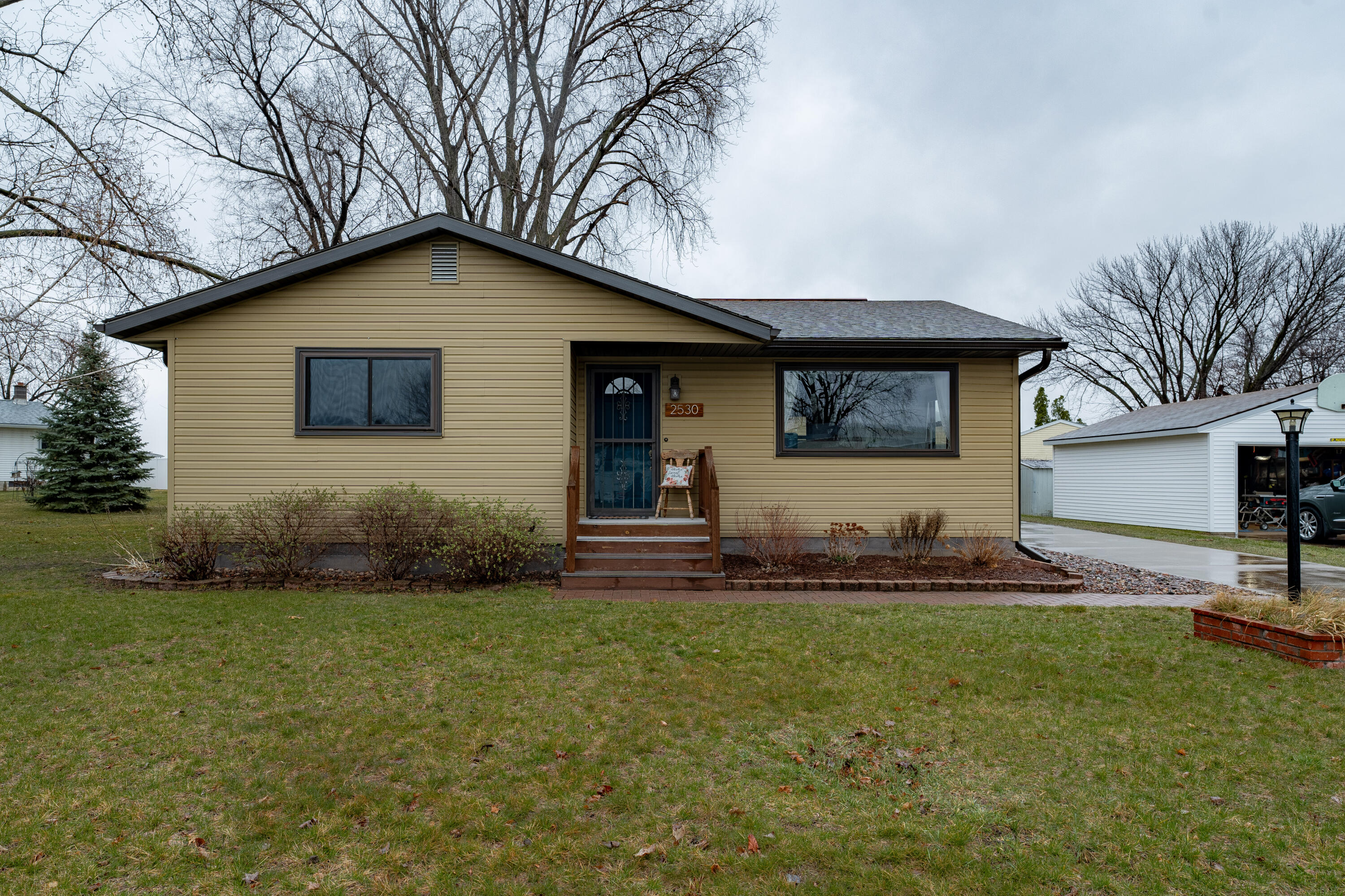 2530 Western Ave