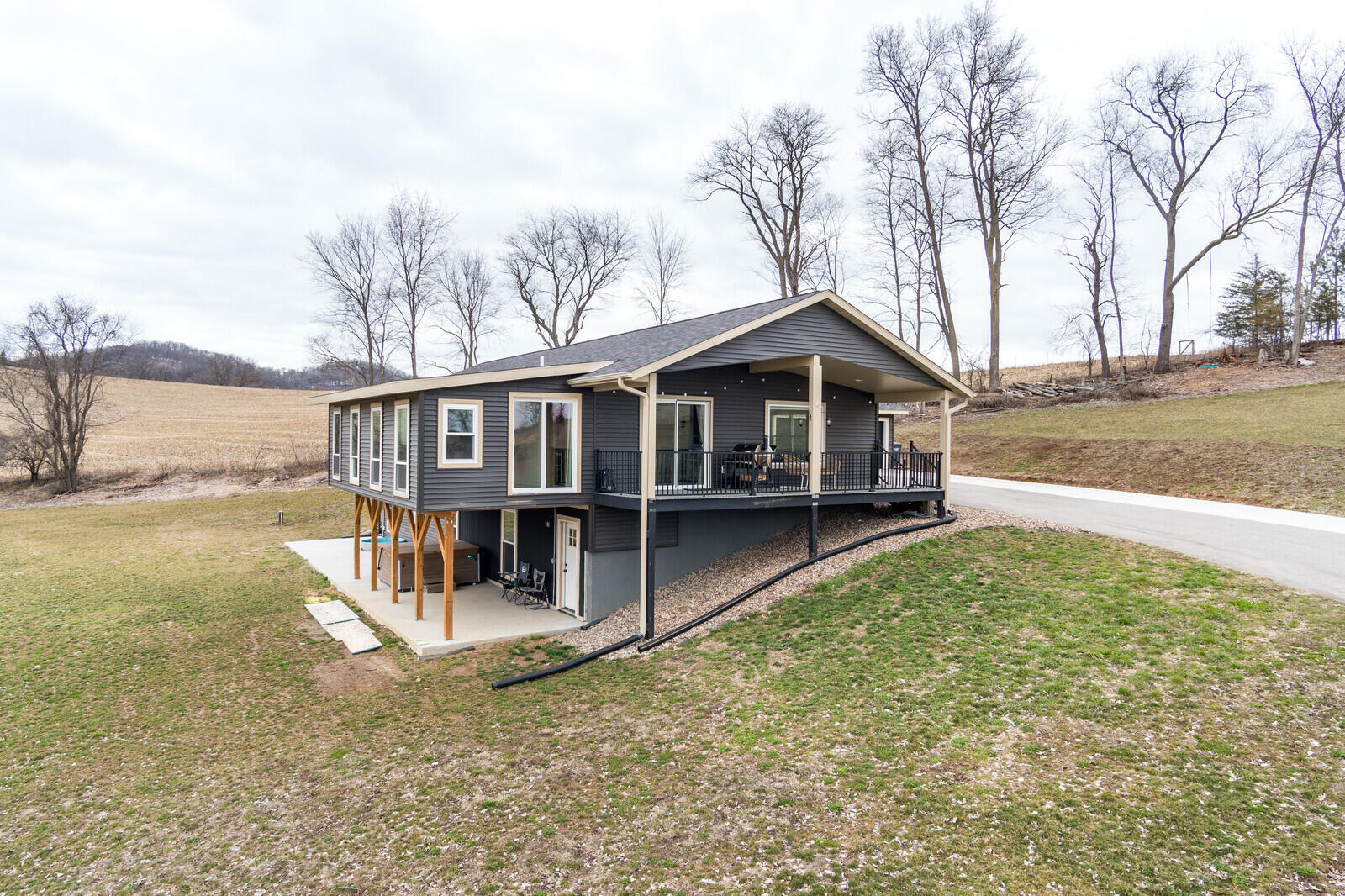 N16476 Lloyd Ln