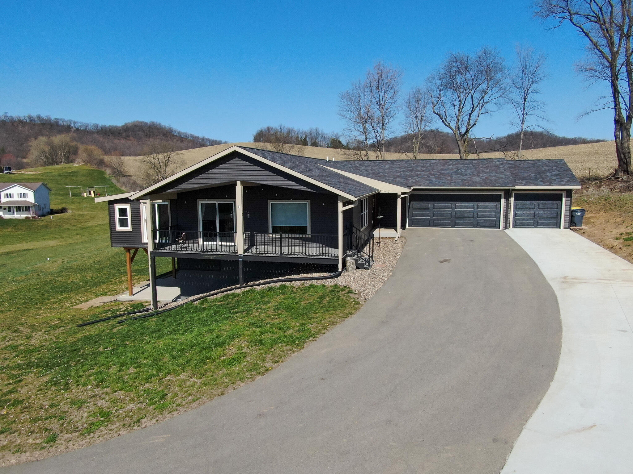 N16476 Lloyd Ln