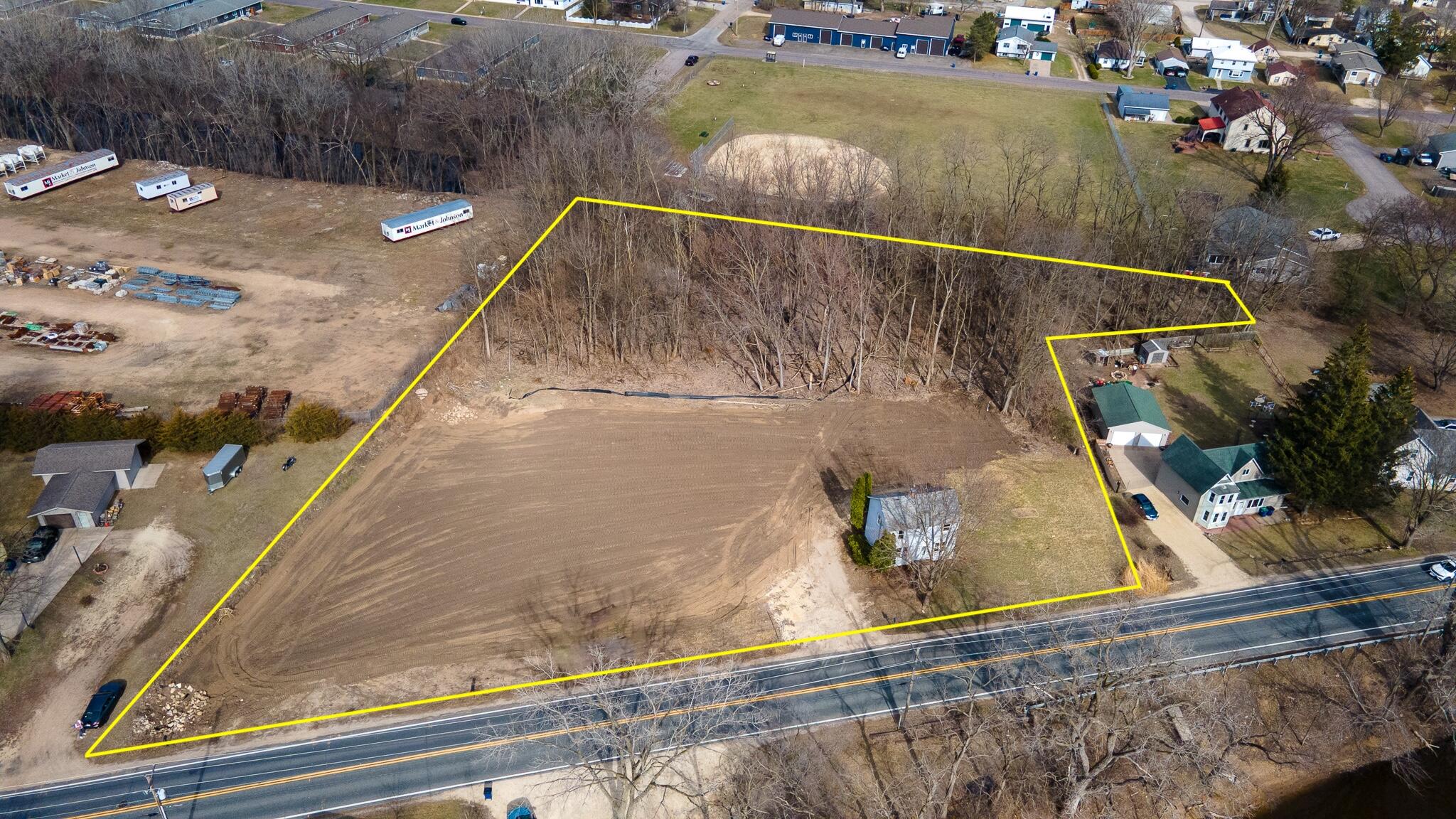 1626 Lakeshore Dr