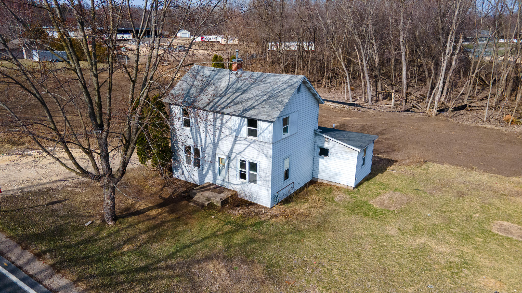 1626 Lakeshore Dr