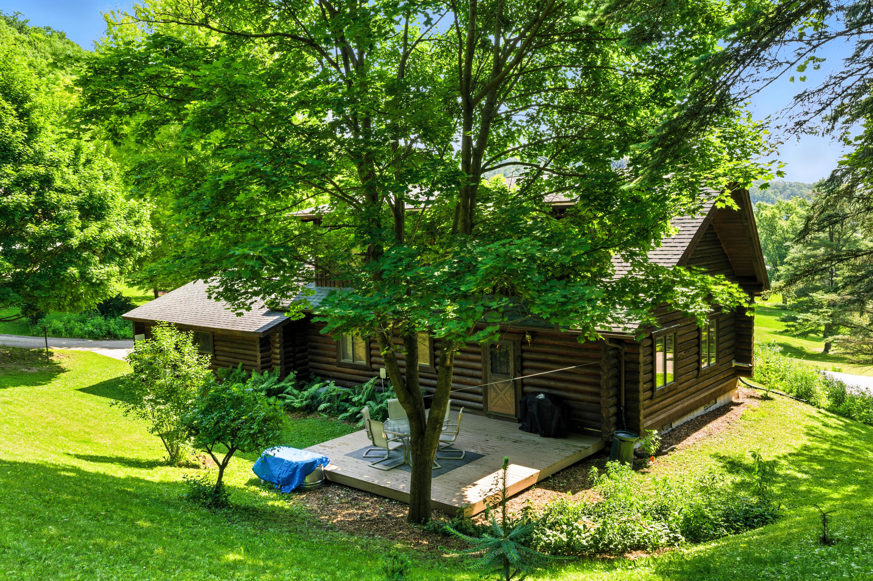 1033 Butternut Ln