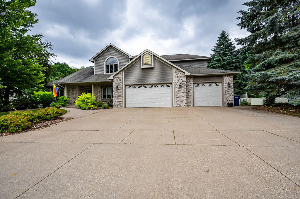 2260 Evenson Dr