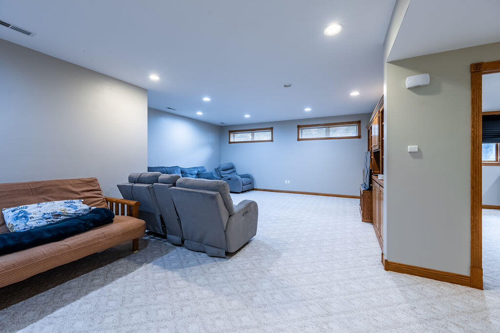 2260 Evenson Dr
