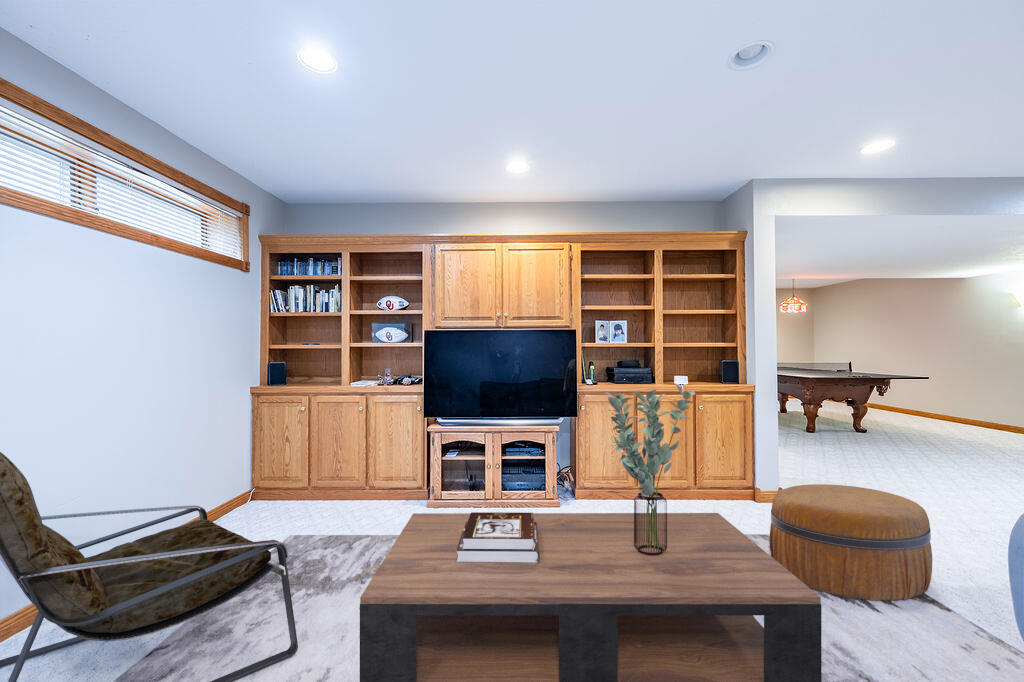 2260 Evenson Dr