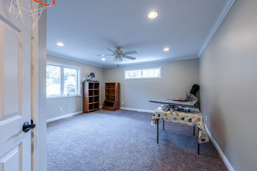 2260 Evenson Dr