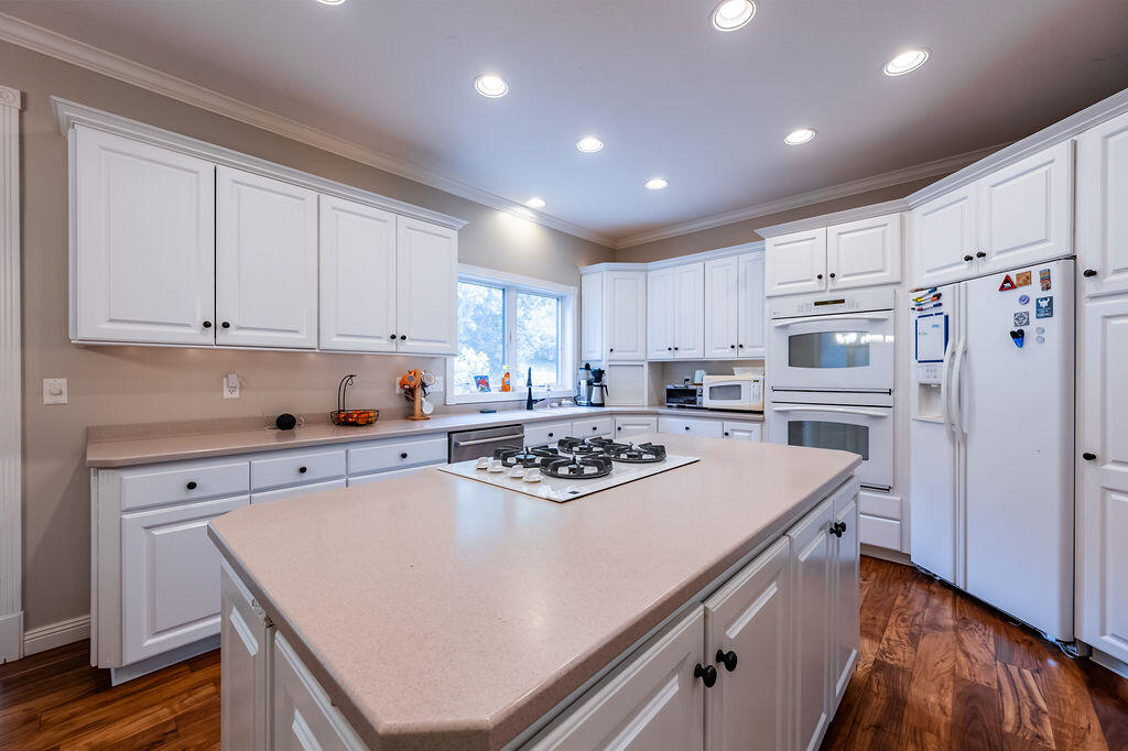 2260 Evenson Dr