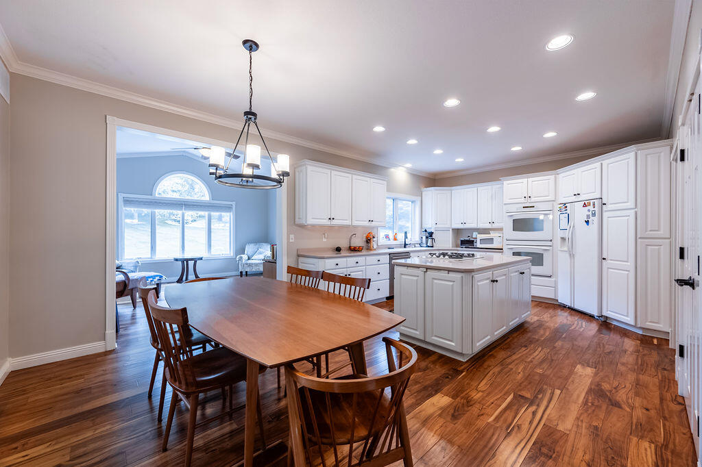 2260 Evenson Dr