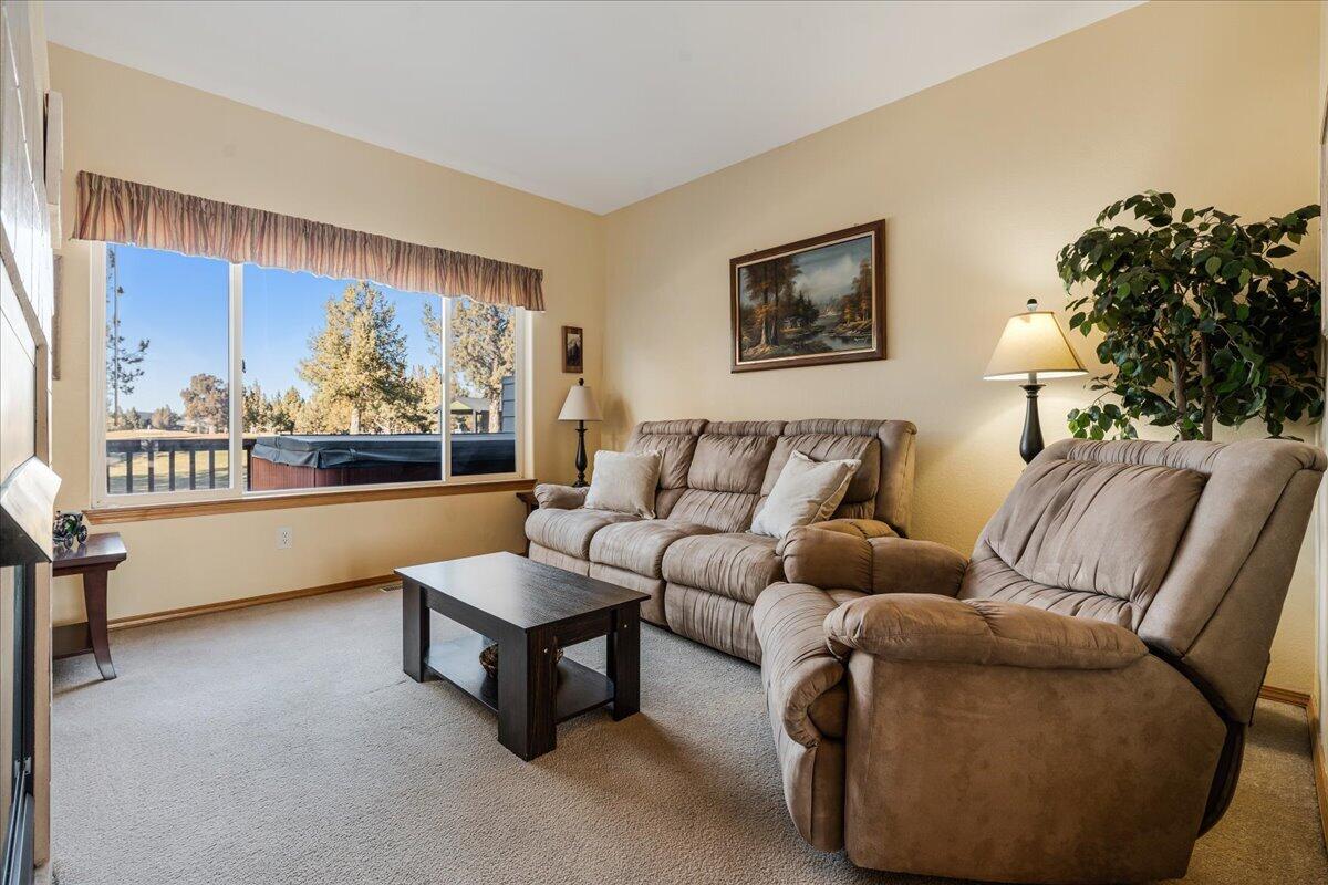 1140 Golden Pheasant Drive