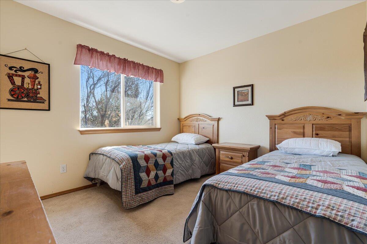 1140 Golden Pheasant Drive
