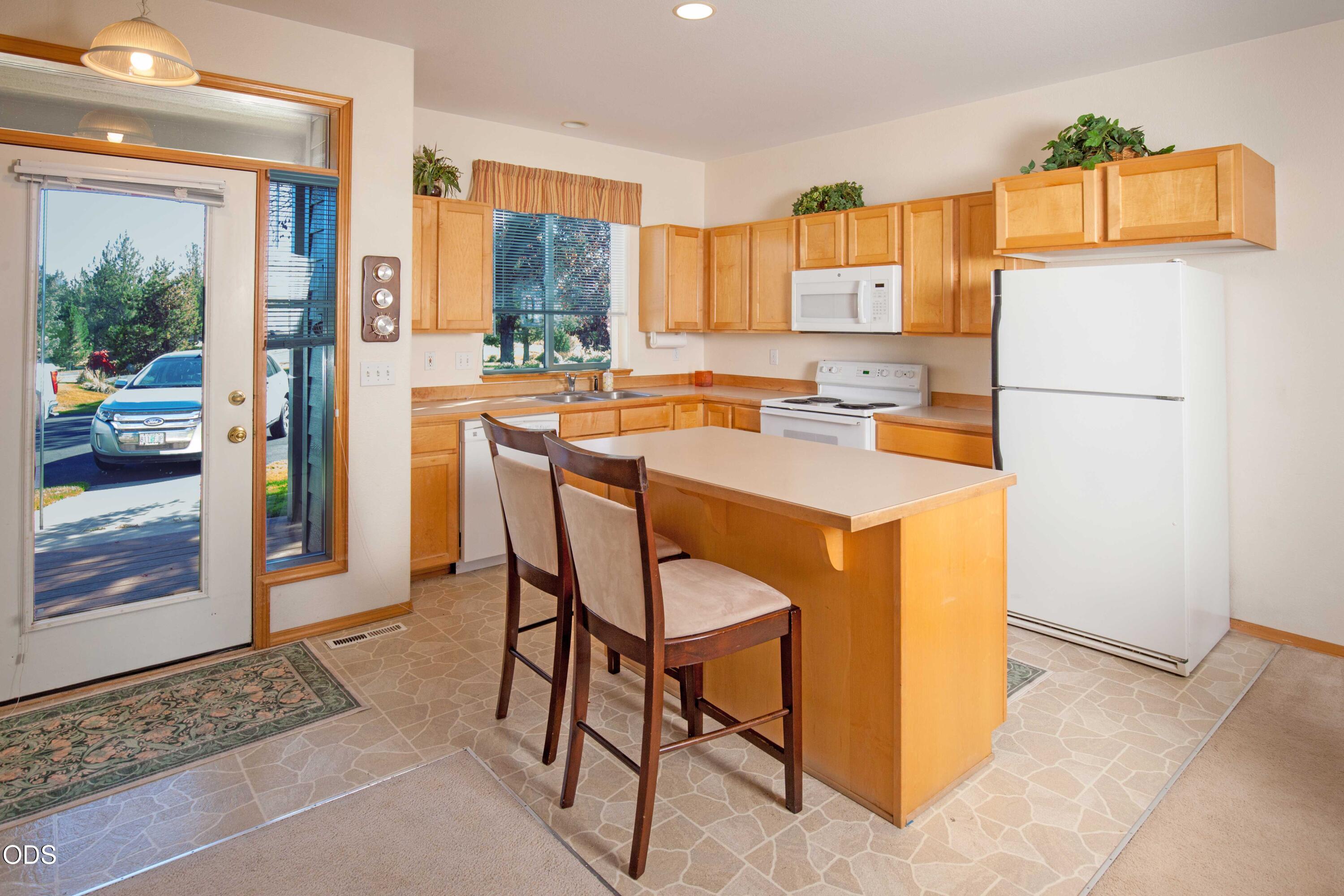 1140 Golden Pheasant Drive