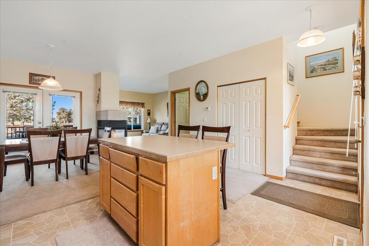 1140 Golden Pheasant Drive