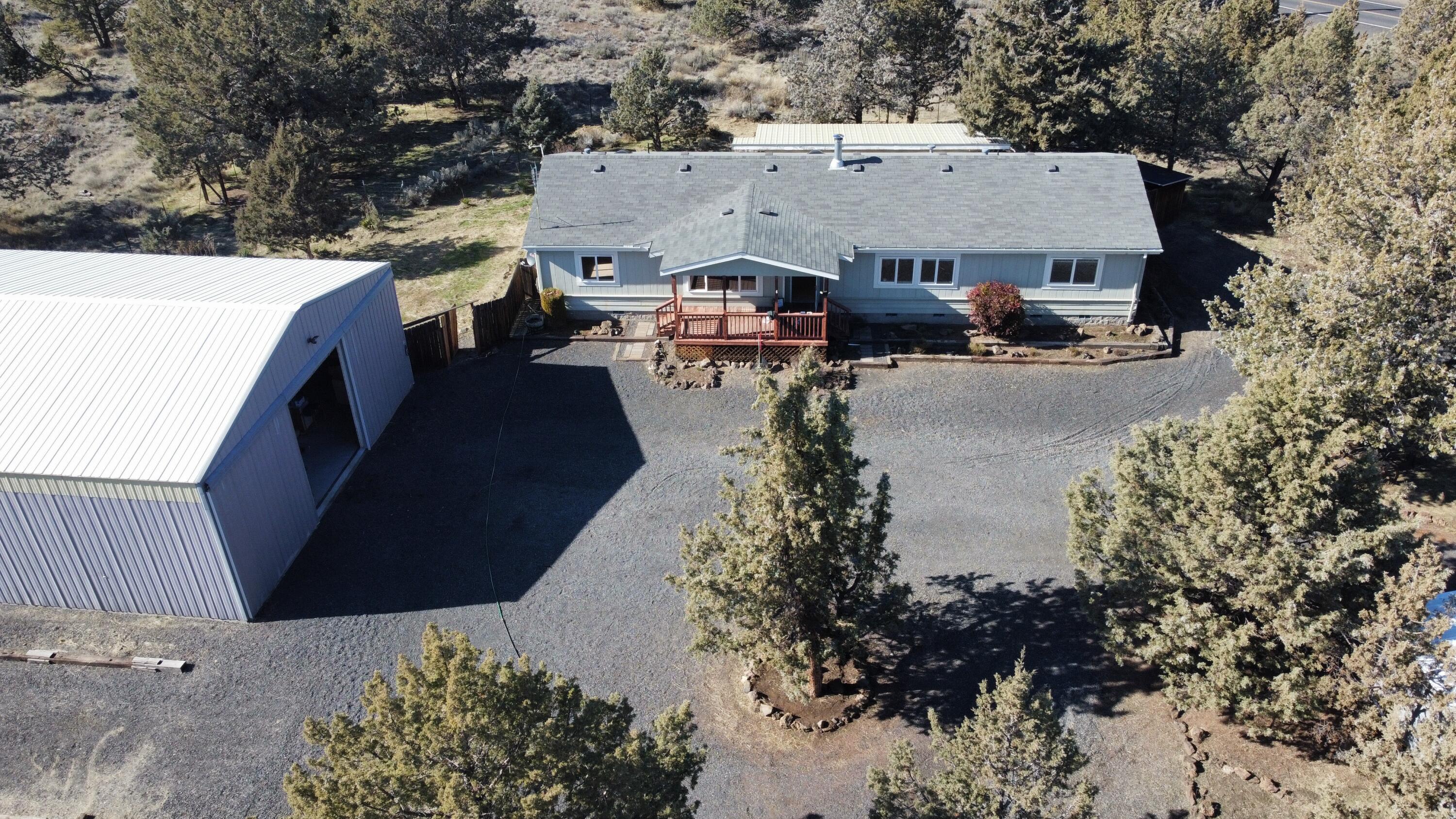 8710 NW Parkey Drive