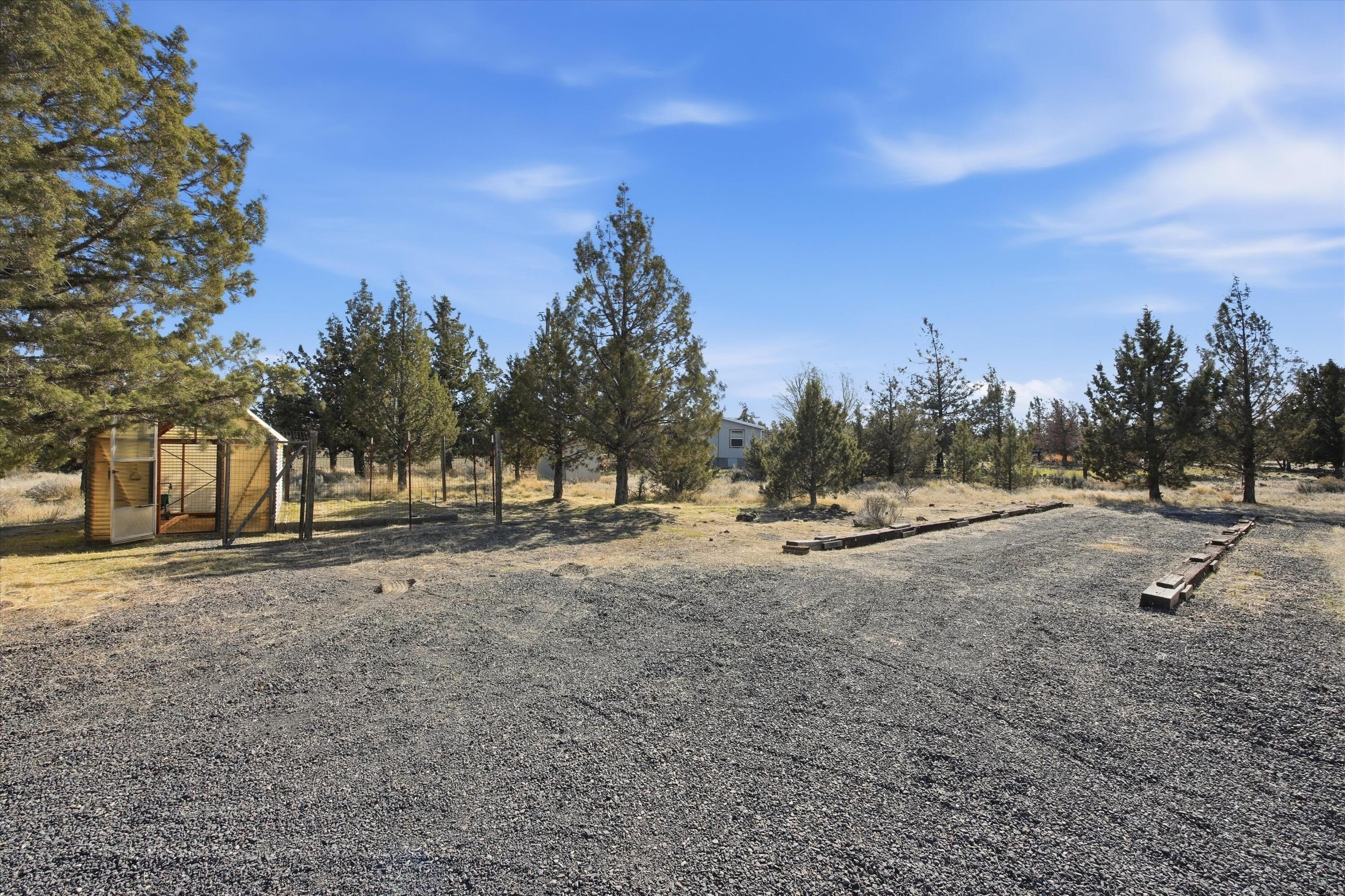 8710 NW Parkey Drive