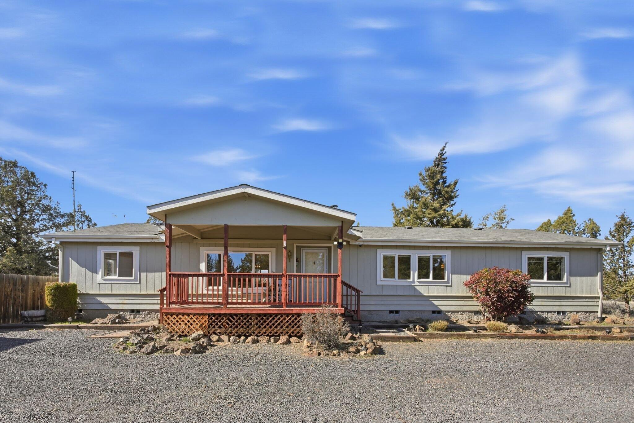 8710 NW Parkey Drive