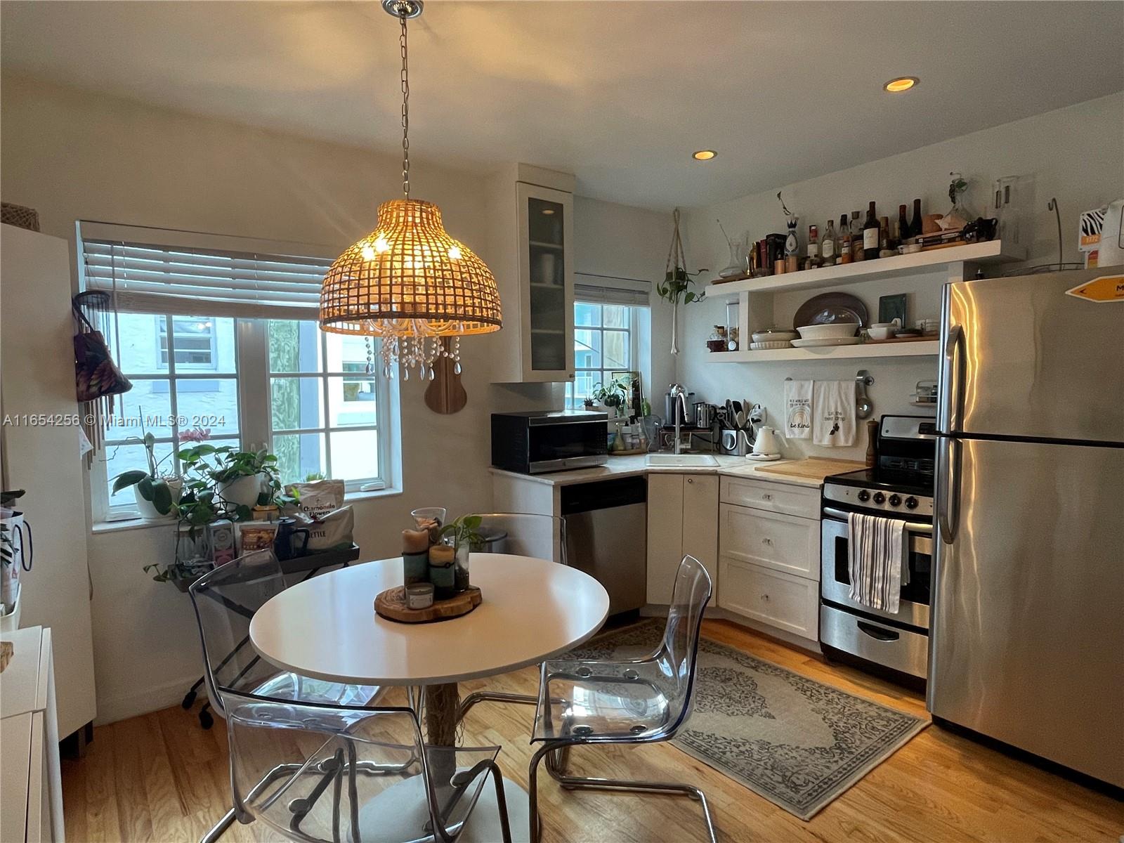 1207 Meridian Ave # 10