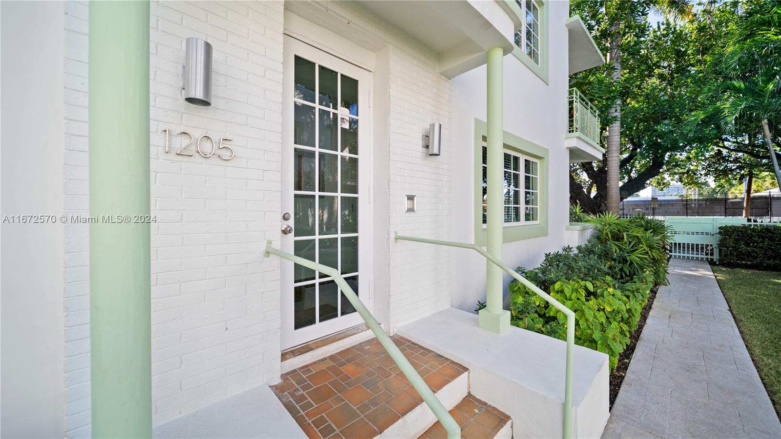 1205 Meridian Ave # 2
