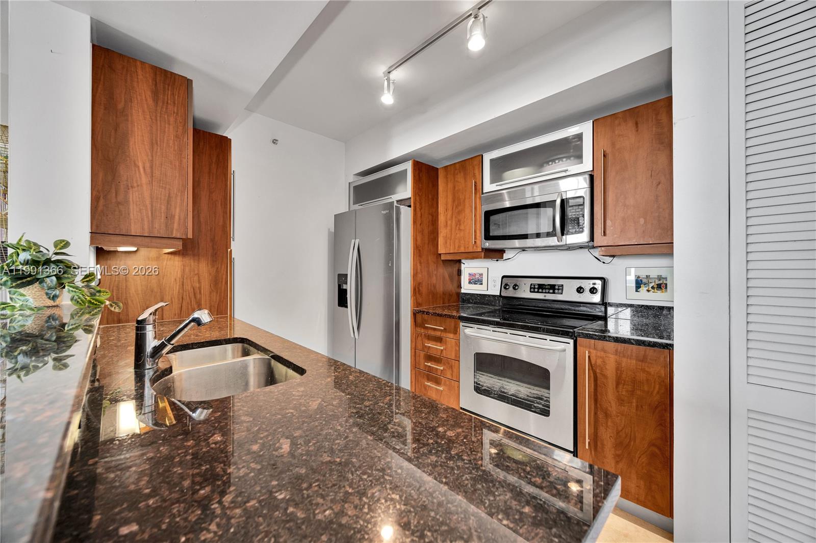 7350 SW 89th St # 1511S