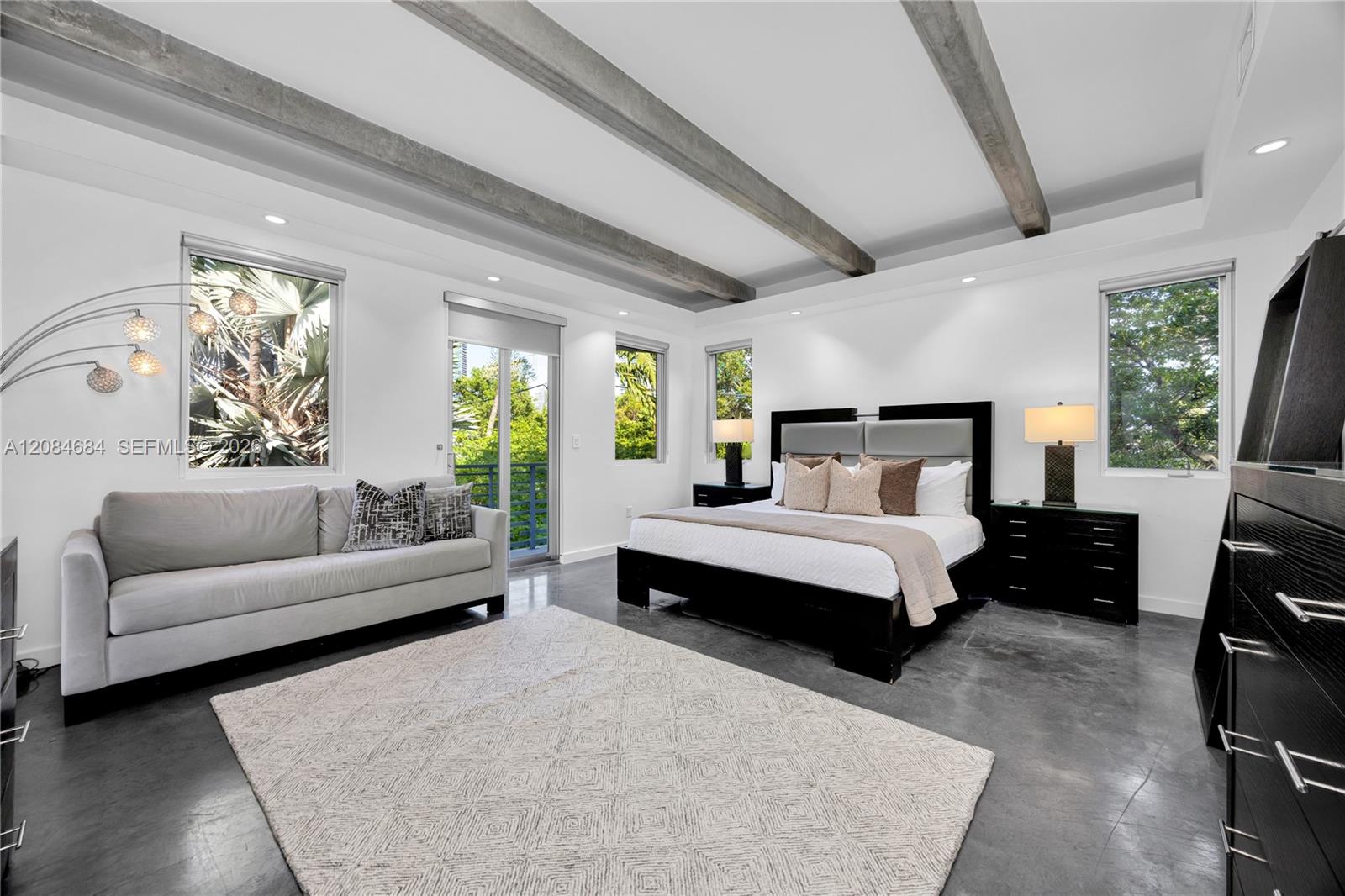 101 SW 21st Rd