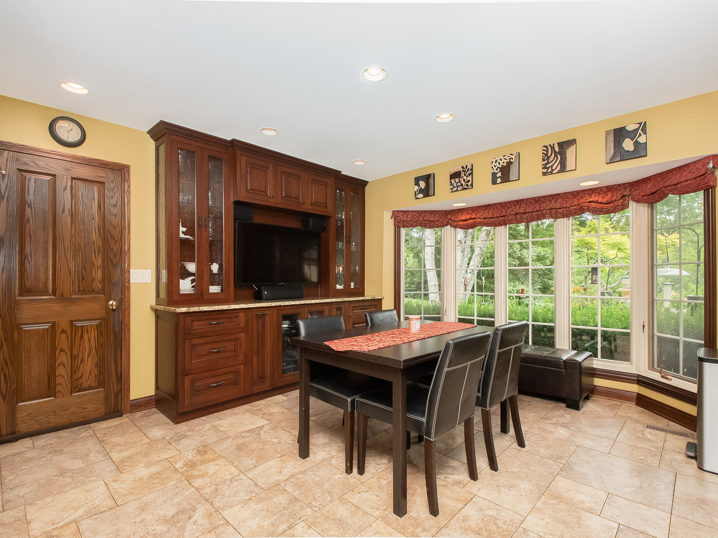 41W586 Golden Oaks Lane