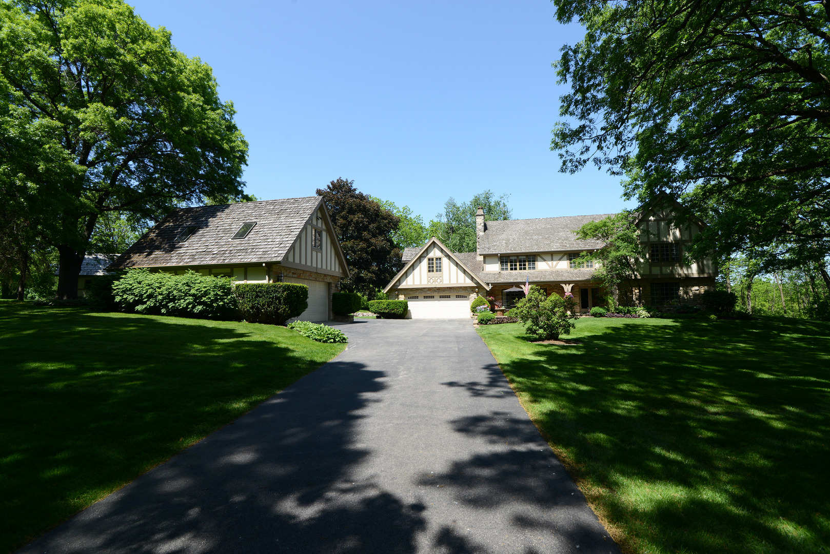 41W586 Golden Oaks Lane