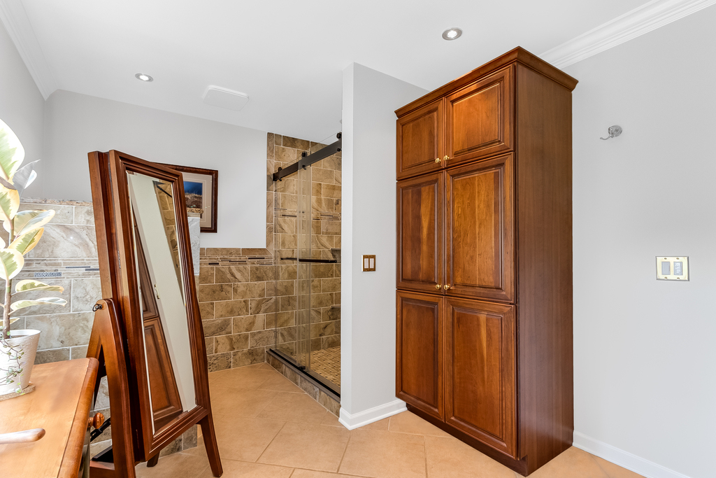 41W586 Golden Oaks Lane