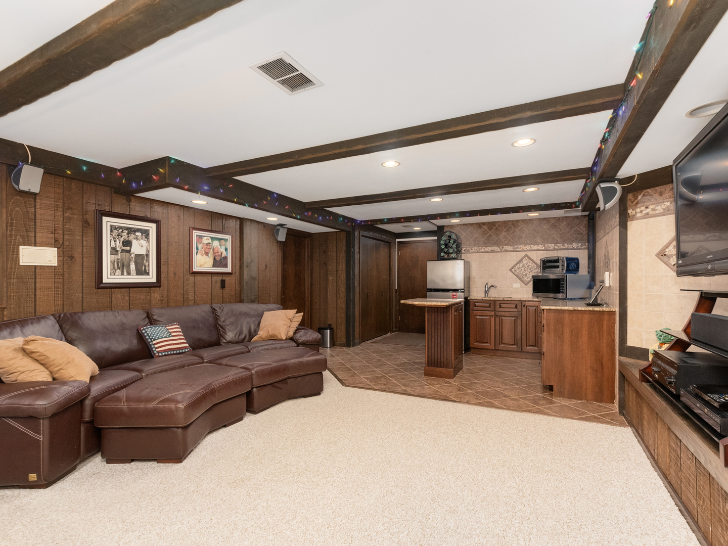 41W586 Golden Oaks Lane