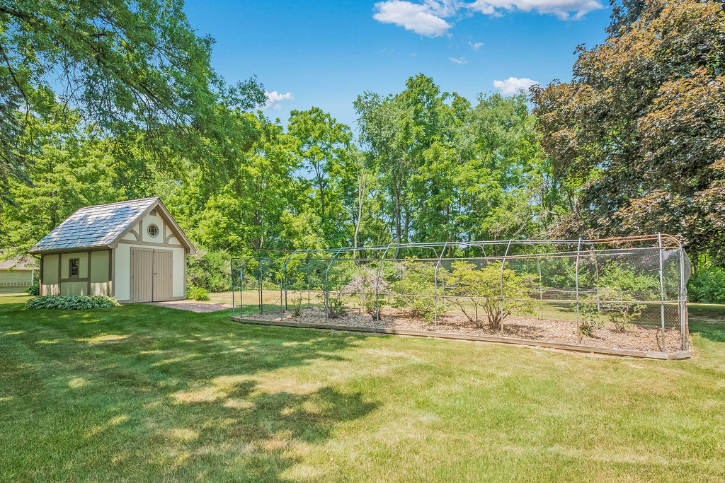 41W586 Golden Oaks Lane