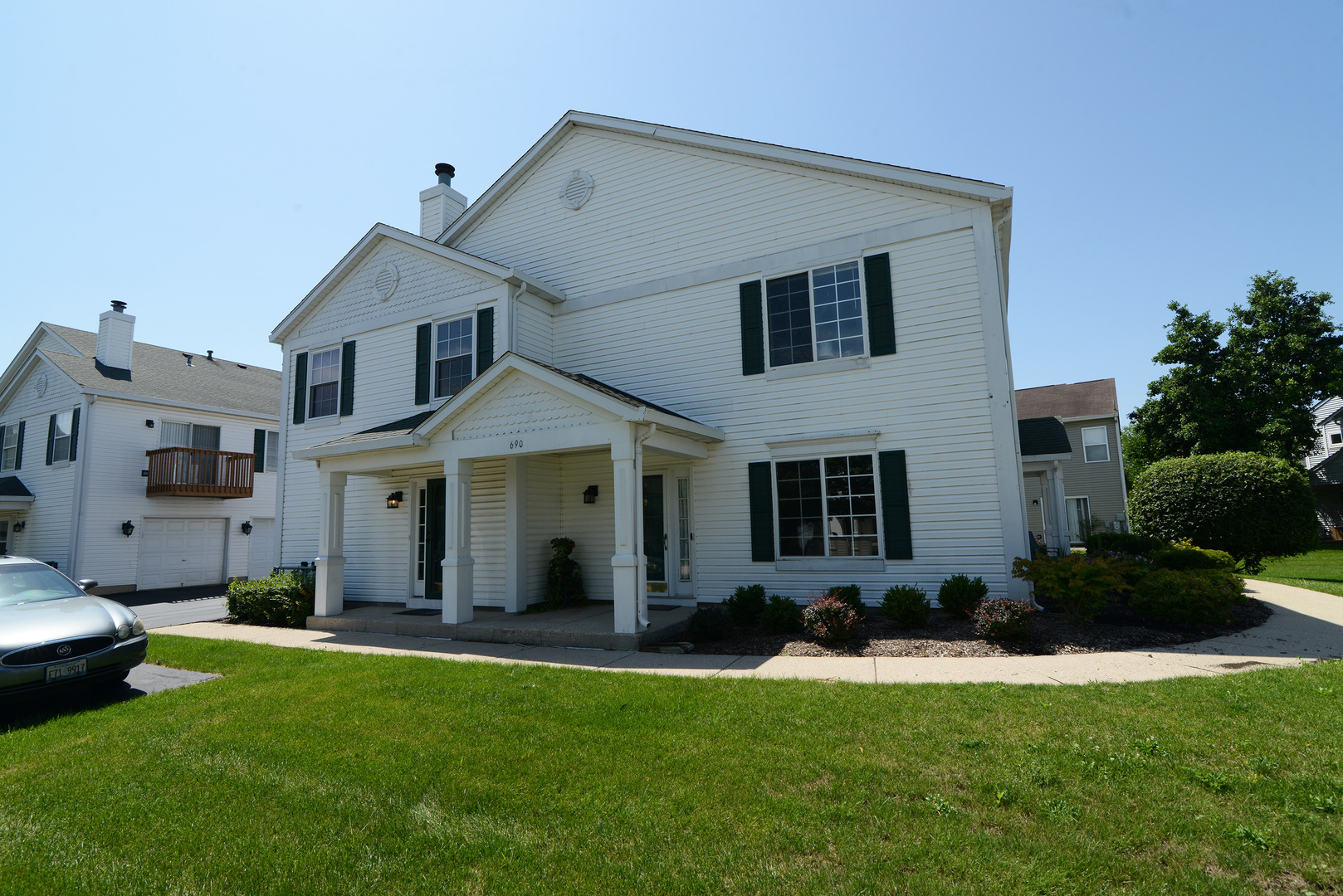 690 FIELDCREST Drive Unit: C