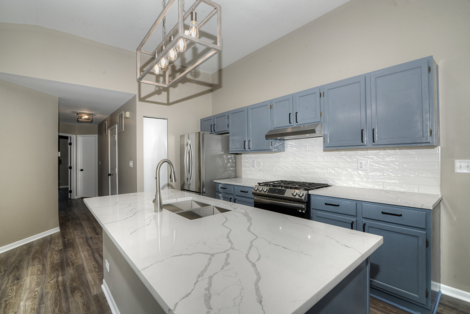 690 FIELDCREST Drive Unit: C