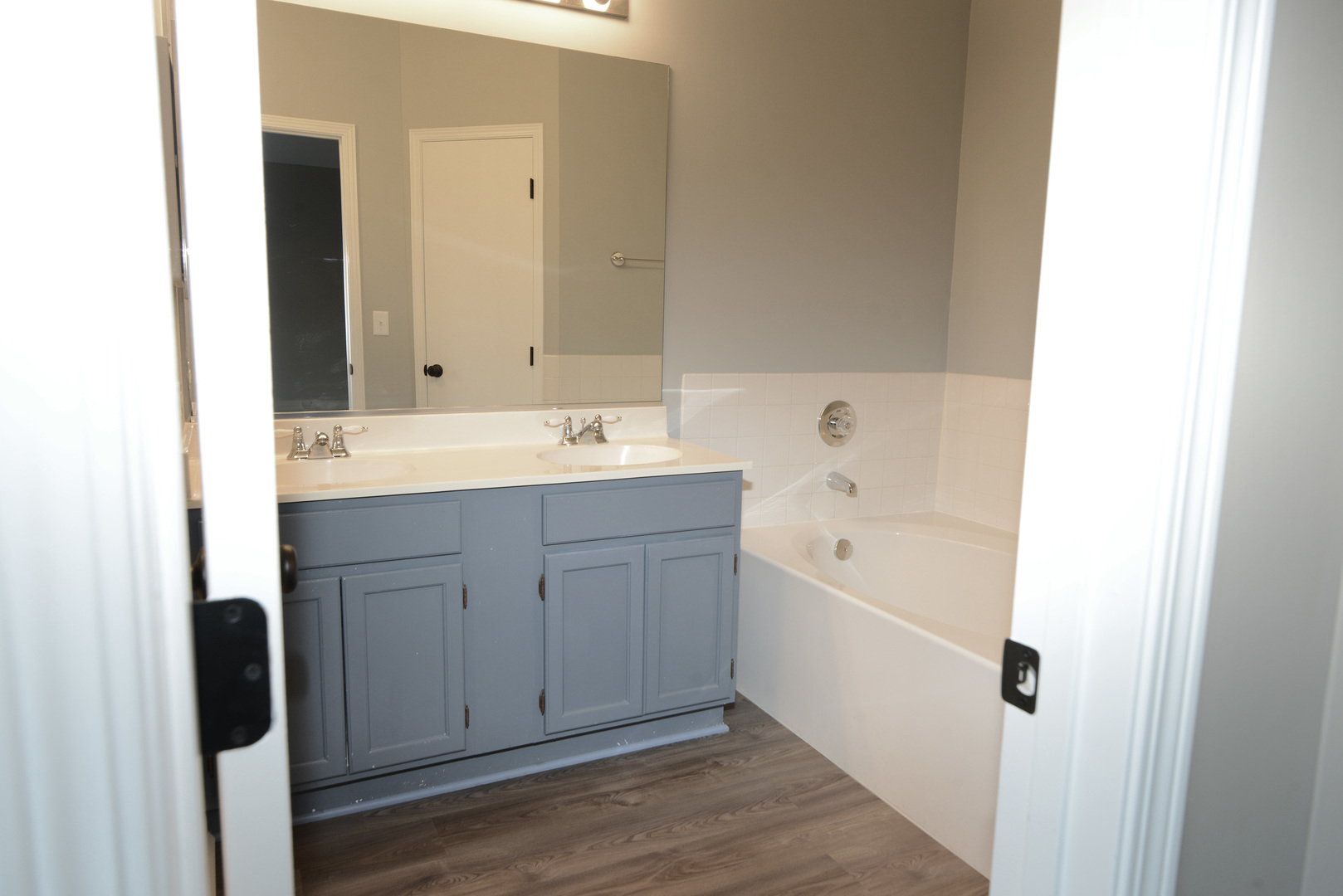 690 FIELDCREST Drive Unit: C