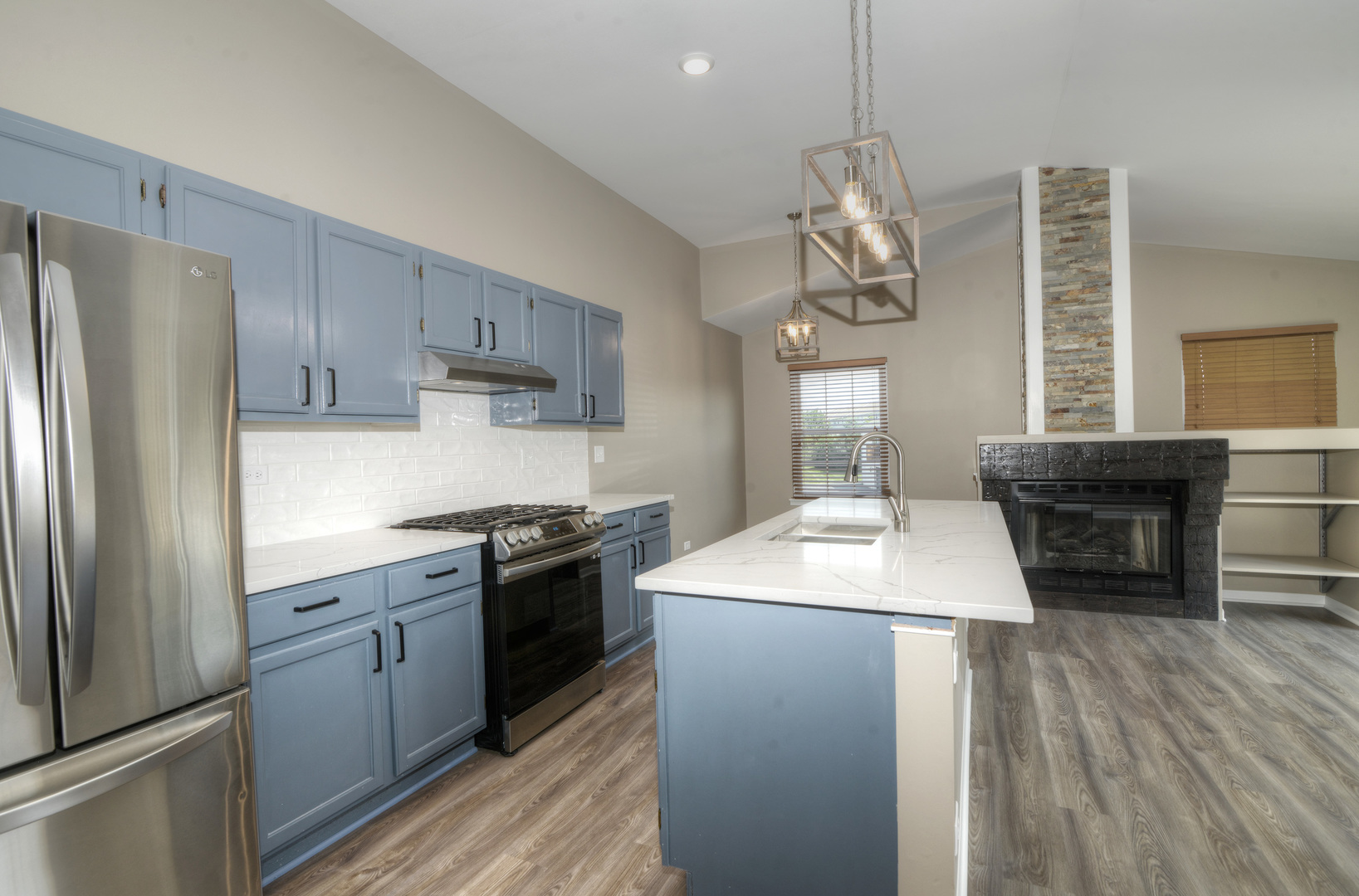 690 FIELDCREST Drive Unit: C