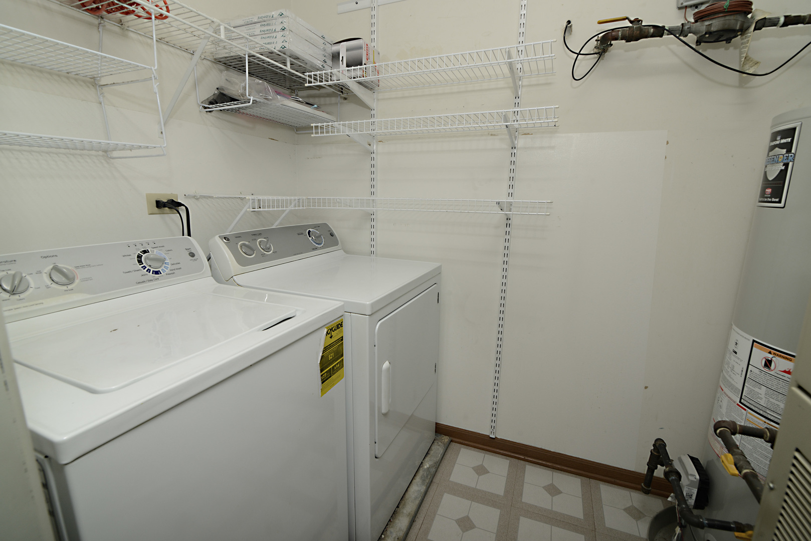 690 FIELDCREST Drive Unit: C