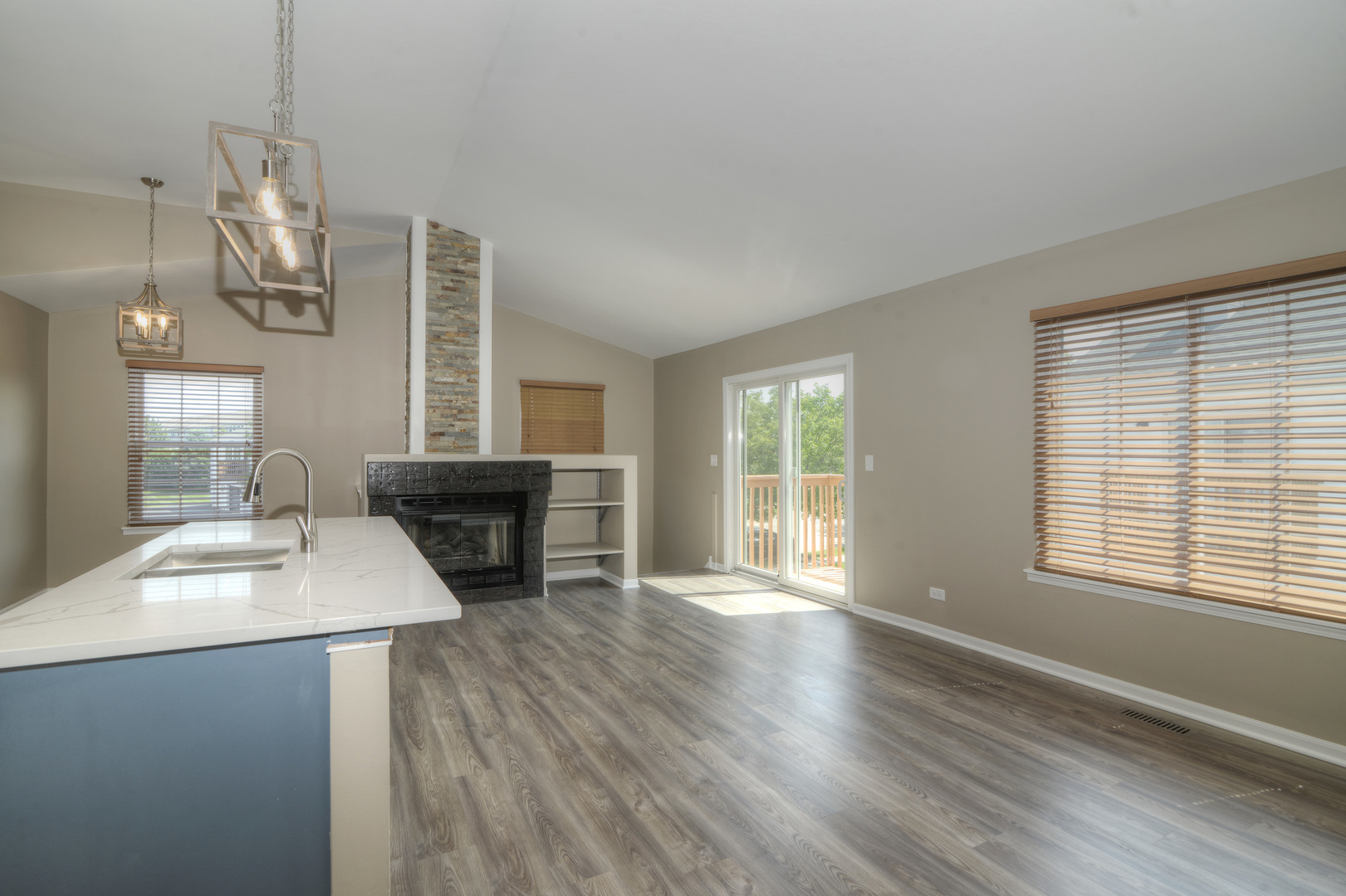 690 FIELDCREST Drive Unit: C