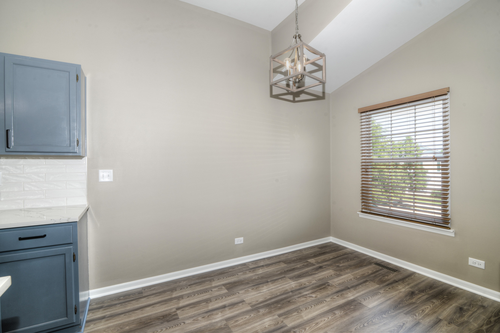 690 FIELDCREST Drive Unit: C