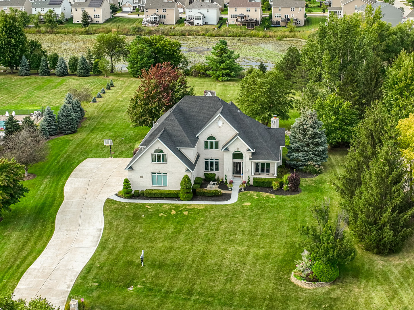 36W764 E Ridgewood Drive