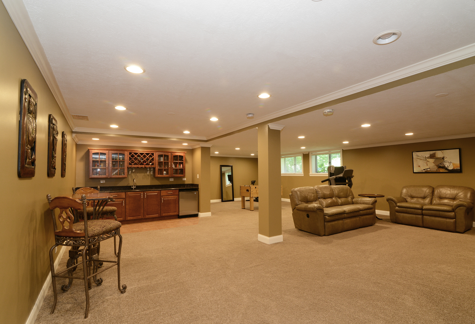 3706 Queen Elizabeth Court